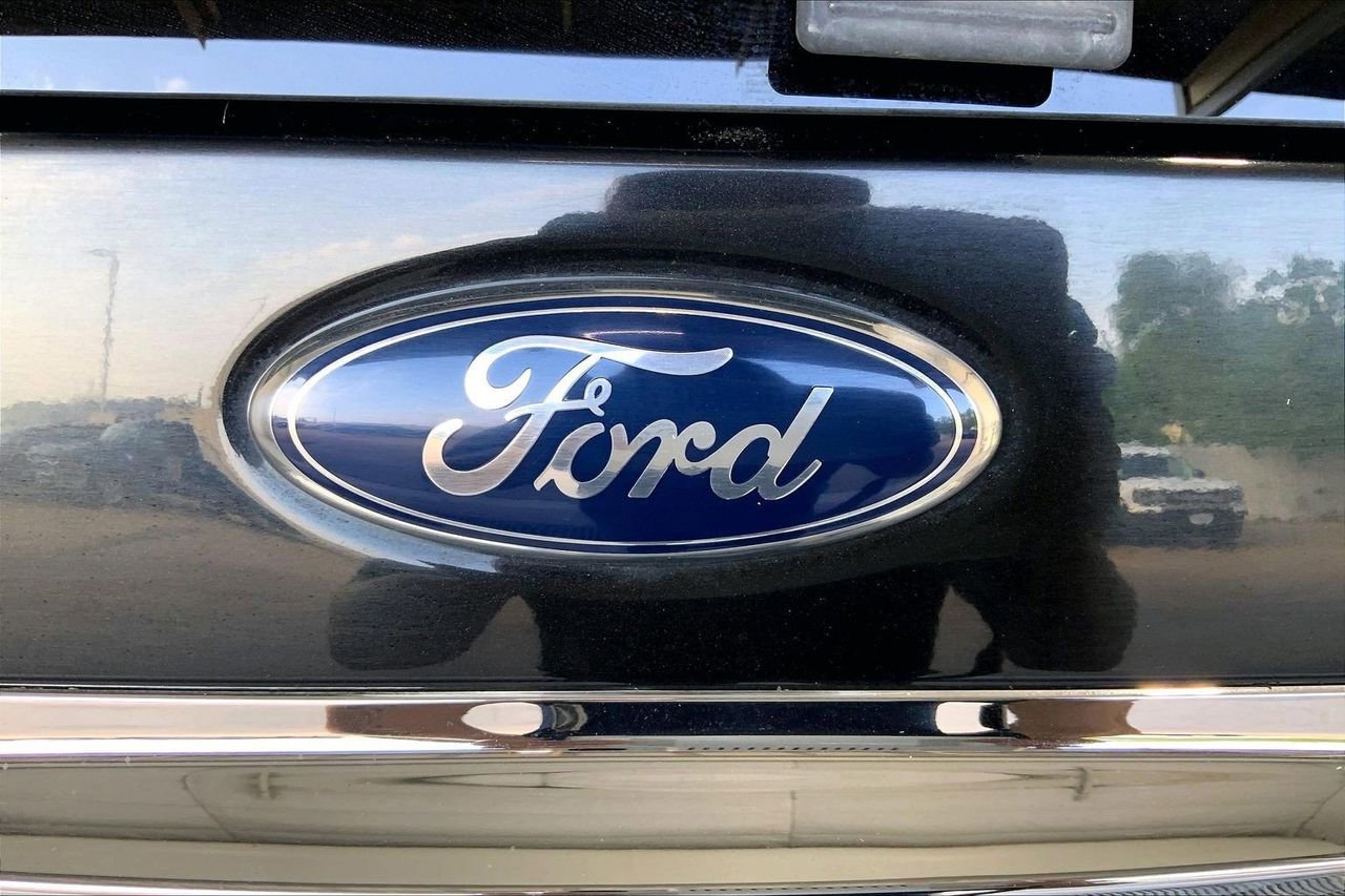 Used 2012 Ford Expedition Limited RWD image 7