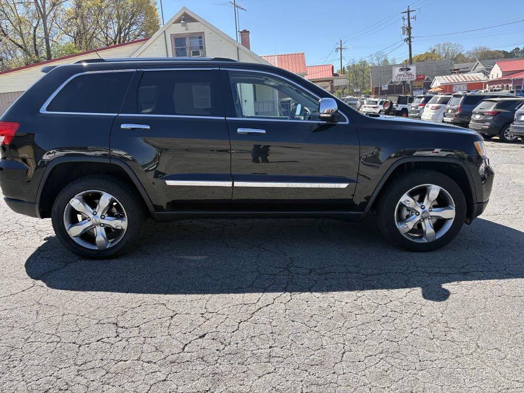 Used 2013 Jeep Grand Cherokee Overland w/ Trailer Tow Group IV RWD image 7