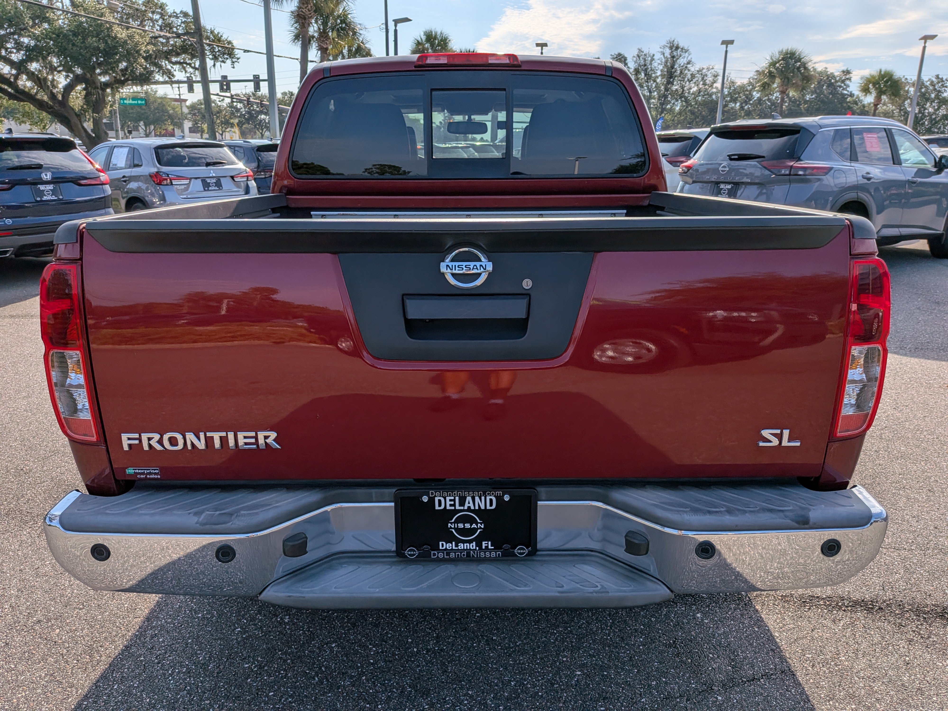 Used 2019 Nissan Frontier SL RWD image 5