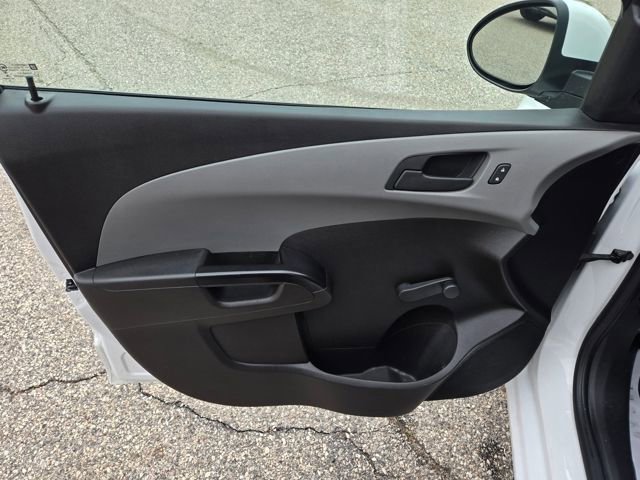 Used 2020 Chevrolet Sonic LT FWD image 17