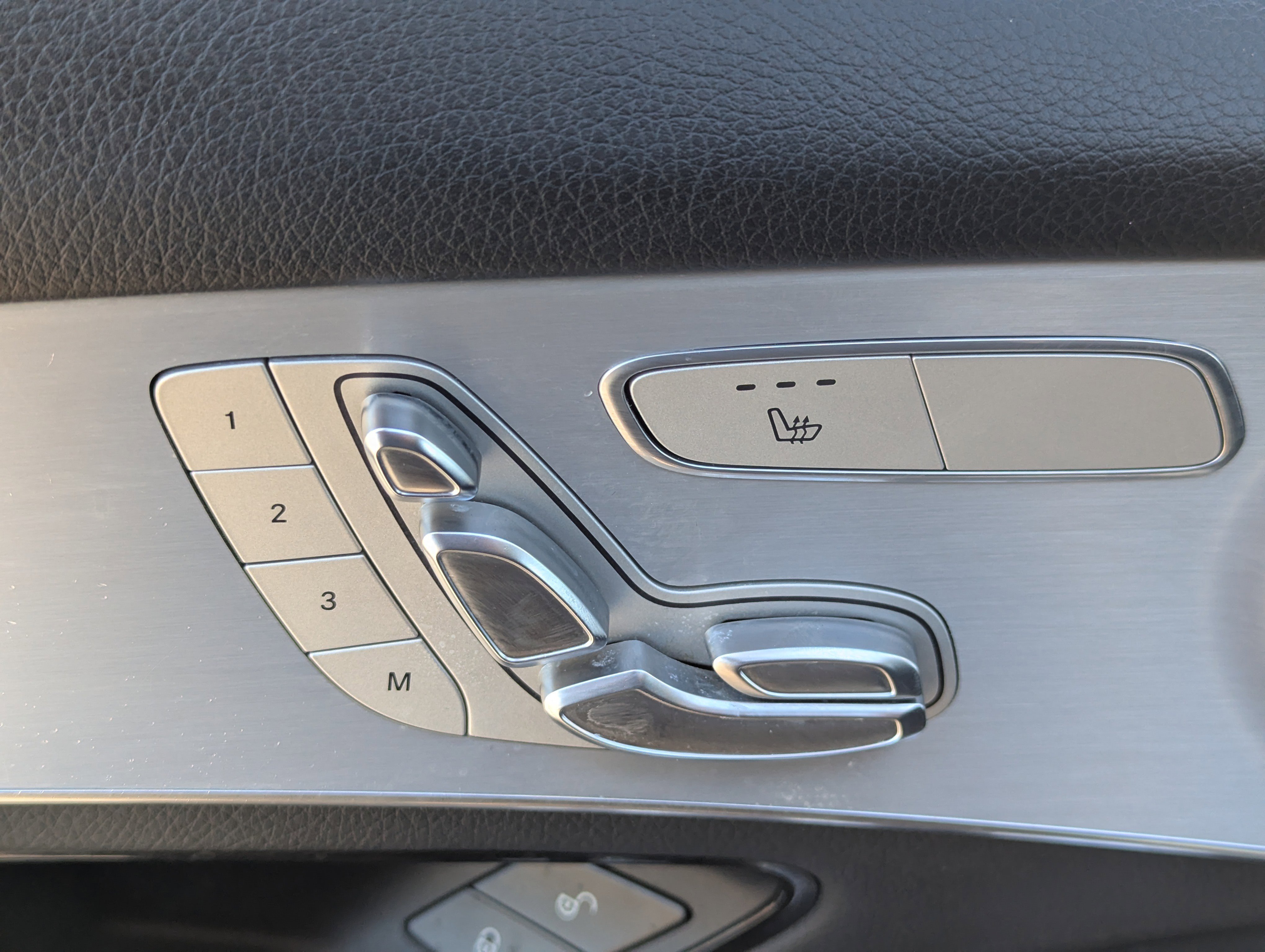 Used 2019 Mercedes-Benz GLC 300 GLC 300 image 21