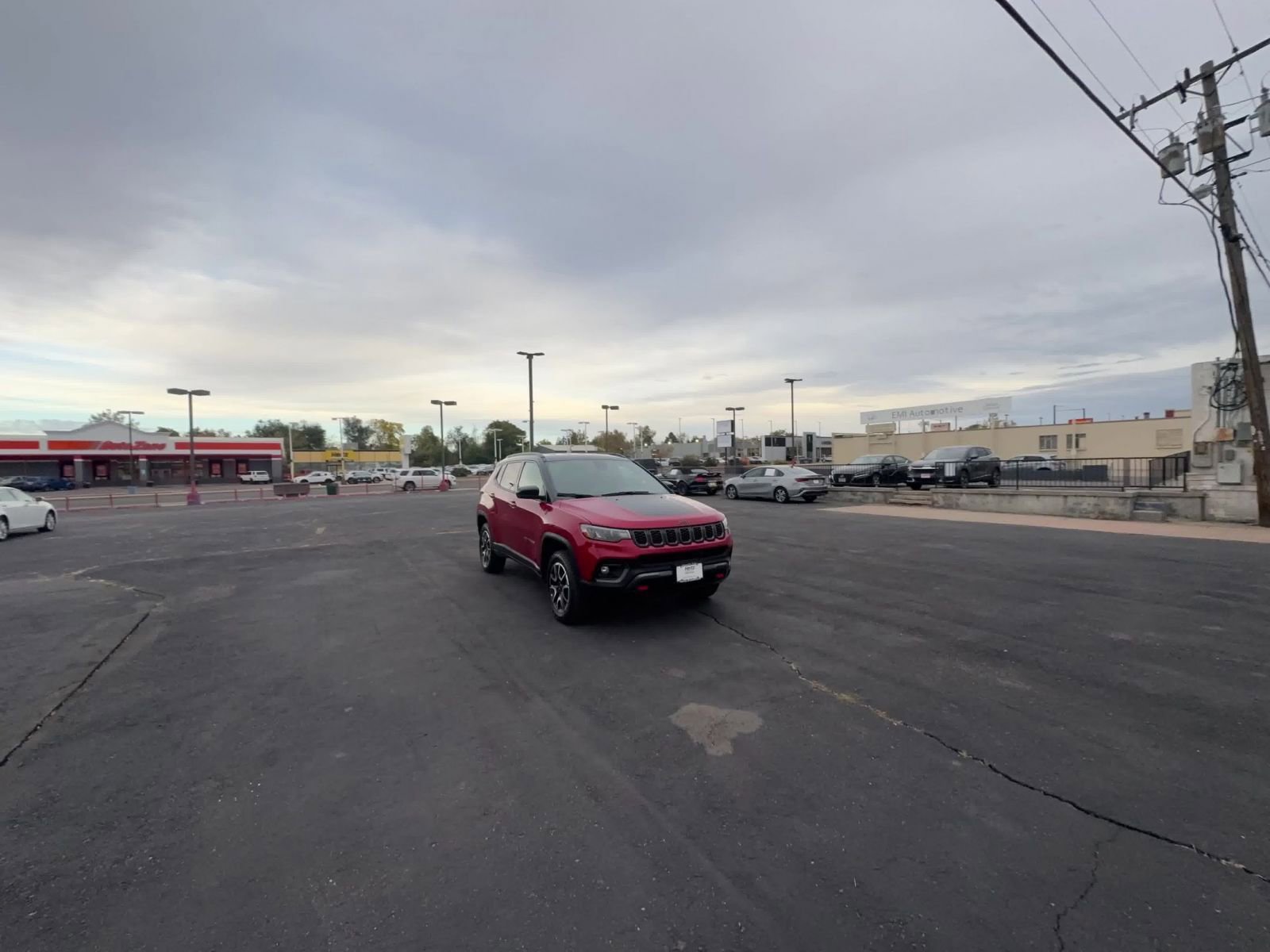 Used 2025 Jeep Compass Trailhawk image 14