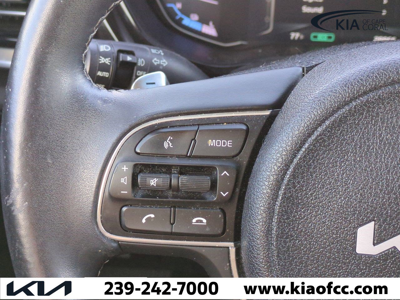 Certified 2022 Kia Niro EX Premium image 26