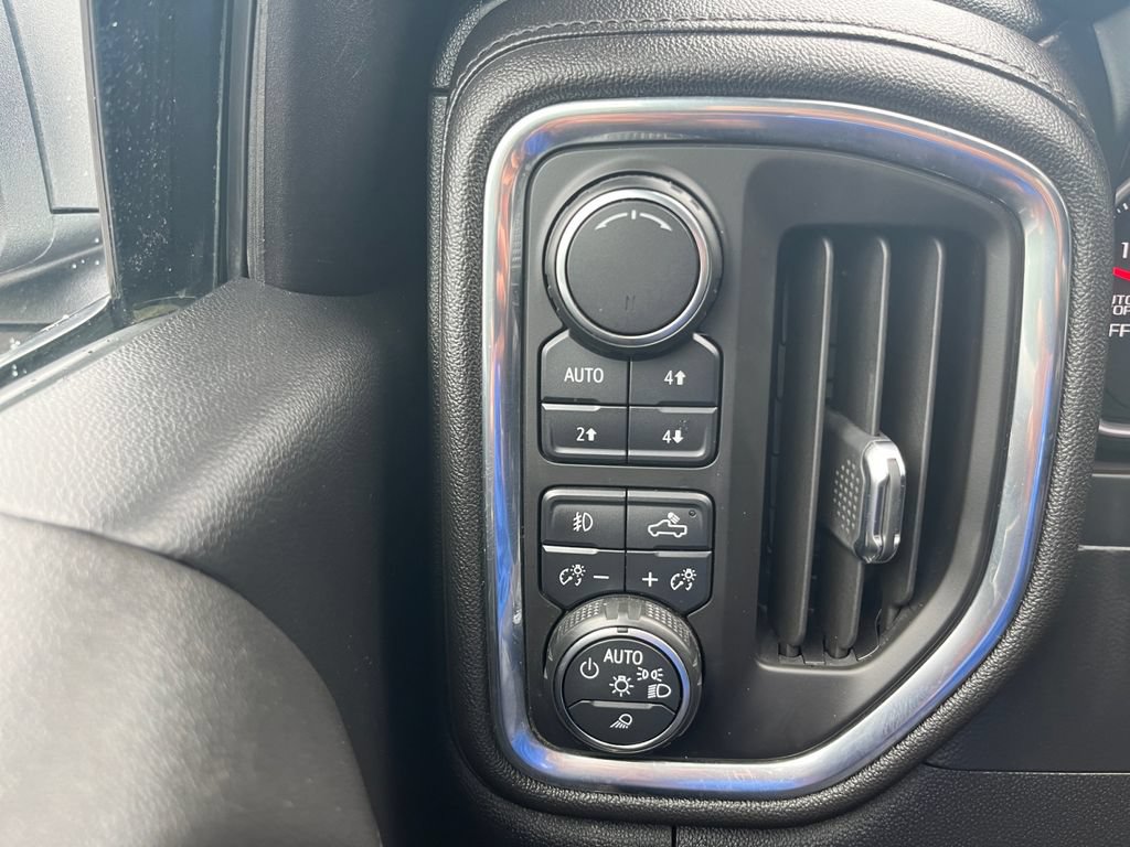 Used 2019 Chevrolet Silverado 1500 High Country w/ Z71 Off-Road Package AWD/4WD image 19