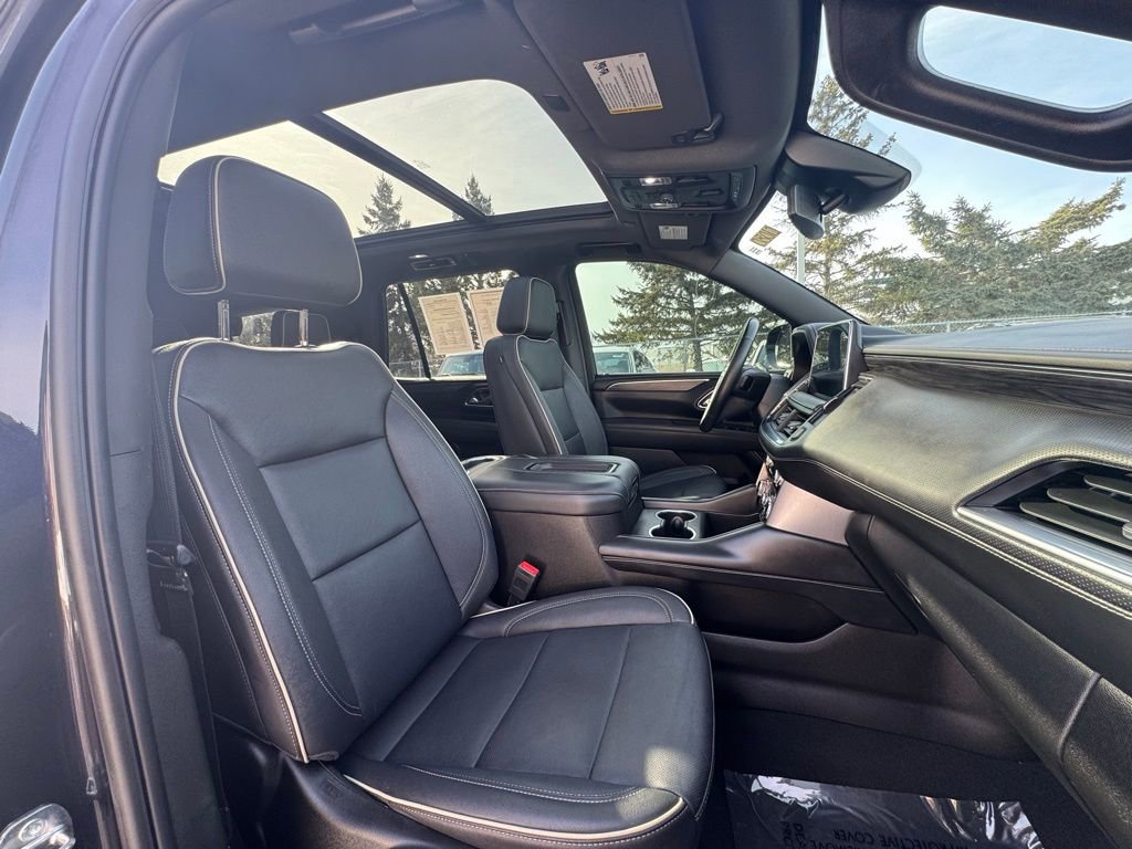 Used 2023 GMC Yukon SLT w/ SLT Luxury Package image 36