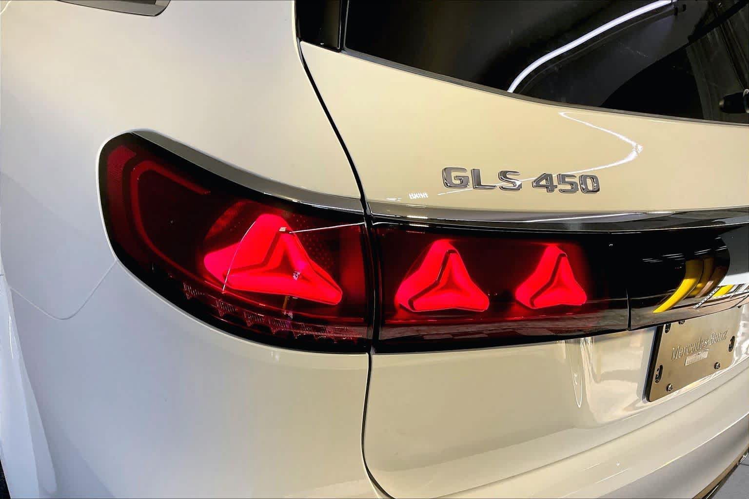 New 2027 Mercedes-Benz GLS 450 4MATIC image 5