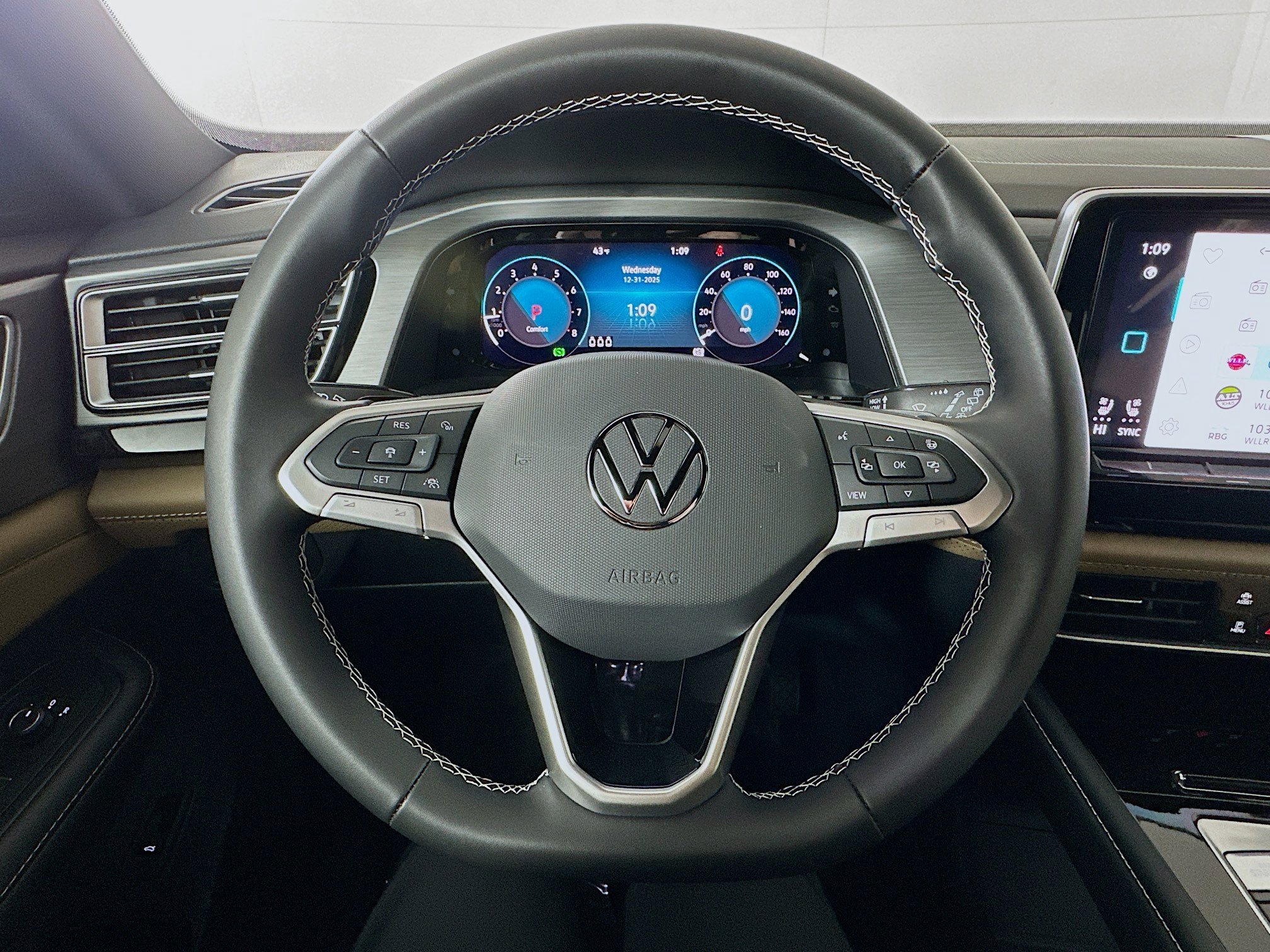 New 2026 Volkswagen Atlas Cross Sport SE image 11