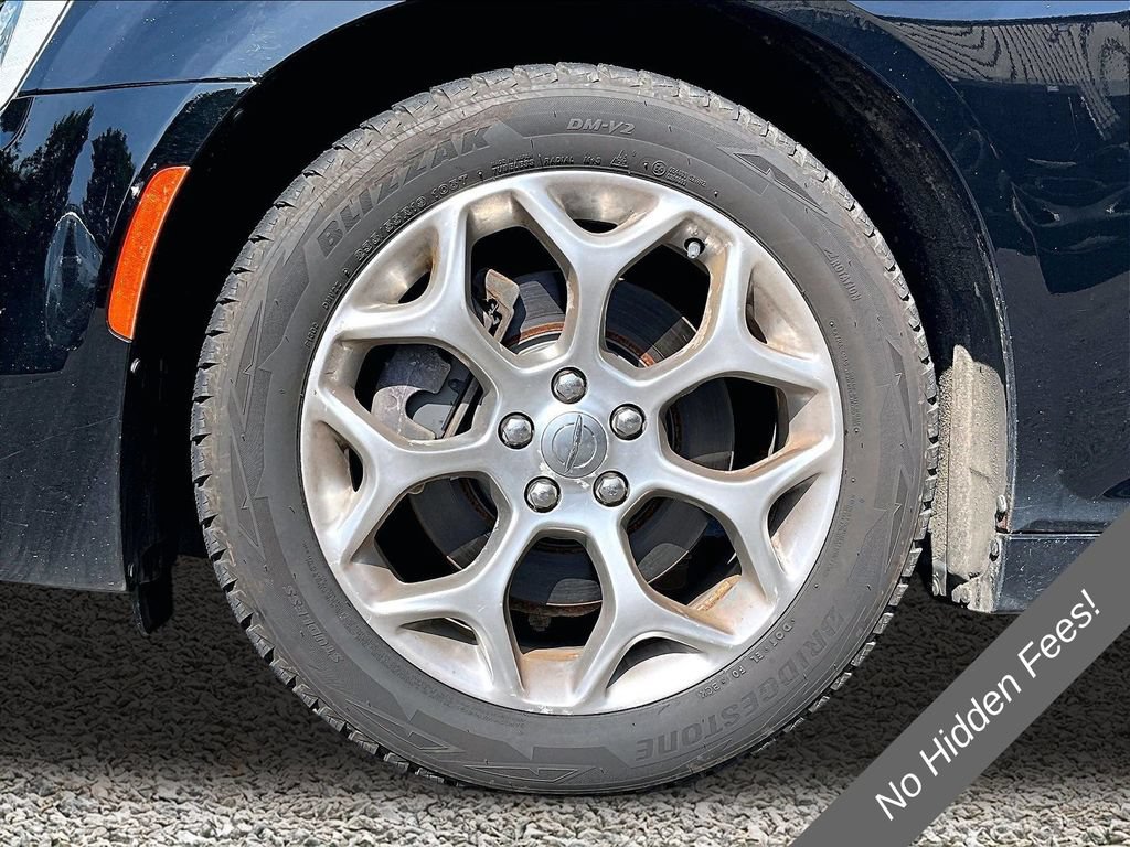 Used 2017 Chrysler 300 C Platinum AWD/4WD image 8