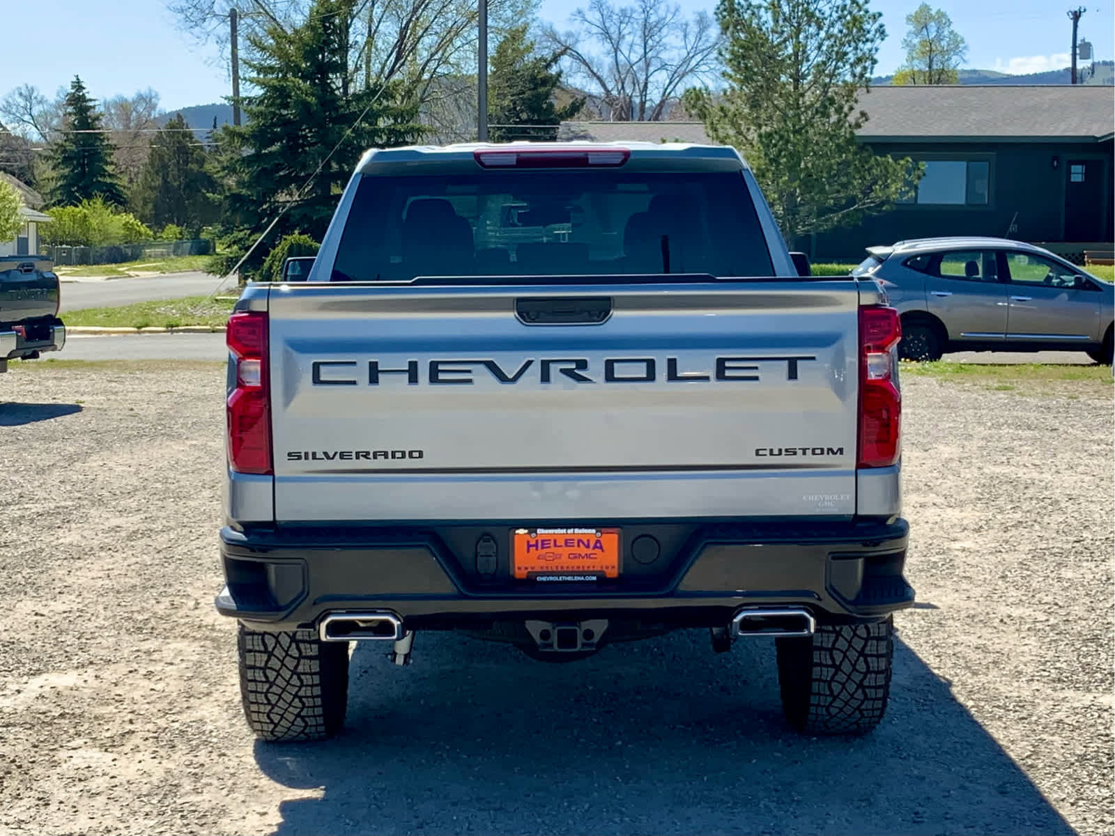 New 2026 Chevrolet Silverado 1500 Custom Trail Boss w/ LPO, Dark Essentials Package AWD/4WD image 4