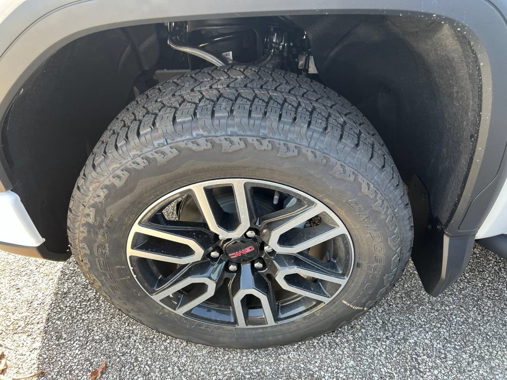 New 2026 GMC Sierra 1500 AT4 w/ Technology Package AWD/4WD image 2