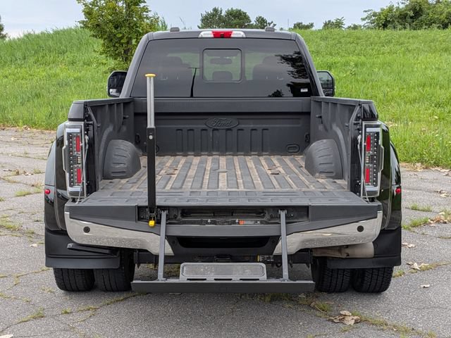 Certified 2021 Ford F350 Lariat w/ Lariat Ultimate Package AWD/4WD image 8