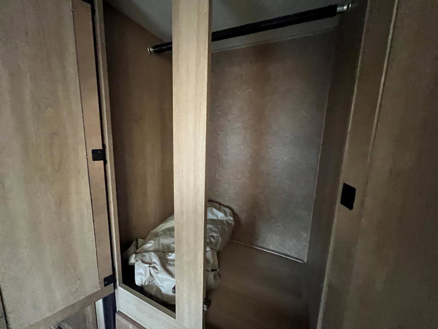 Used 2015 Mercedes-Benz Sprinter 3500 image 34