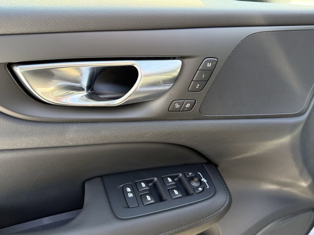 New 2026 Volvo V60 B5 Cross Country Plus w/ Protection Package Premier image 16