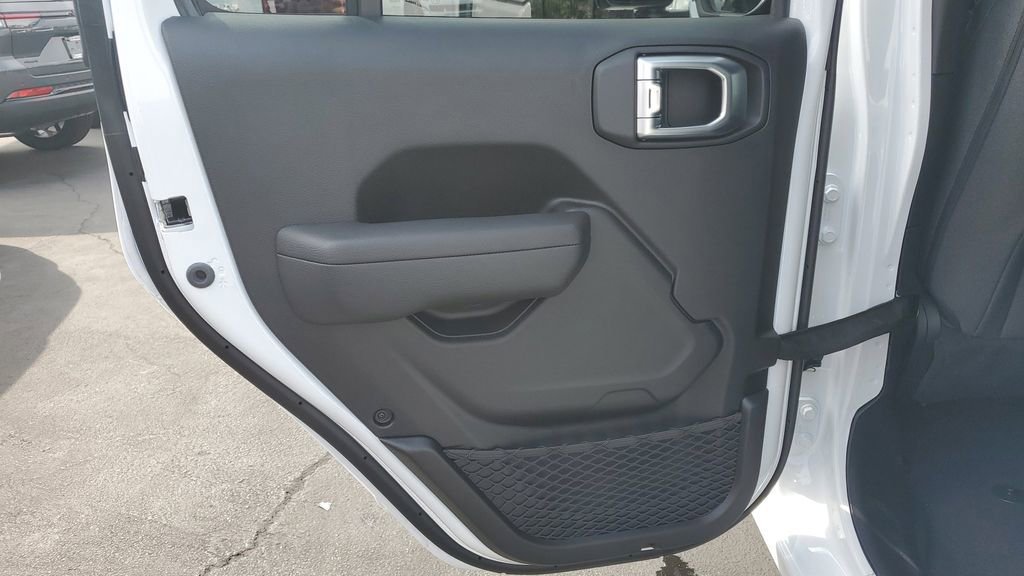 New 2026 Jeep Gladiator Sport image 15