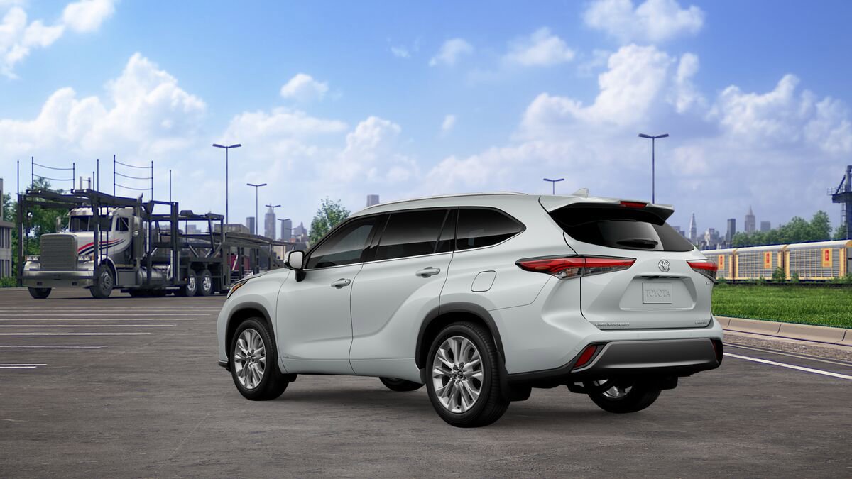 New 2026 Toyota Highlander Limited image 7