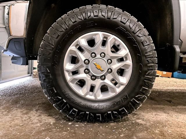 Used 2025 Chevrolet Silverado 2500 LT AWD/4WD image 8