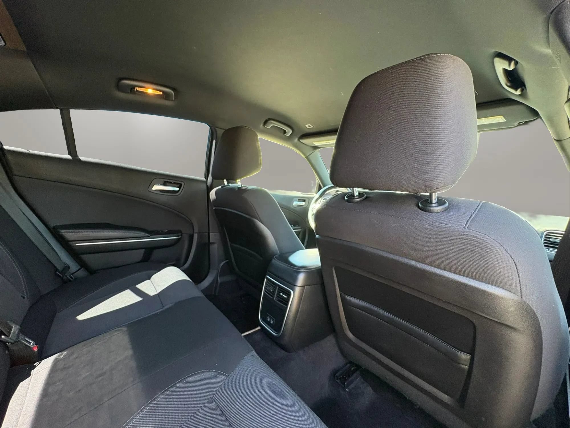Used 2017 Dodge Charger SE RWD image 25