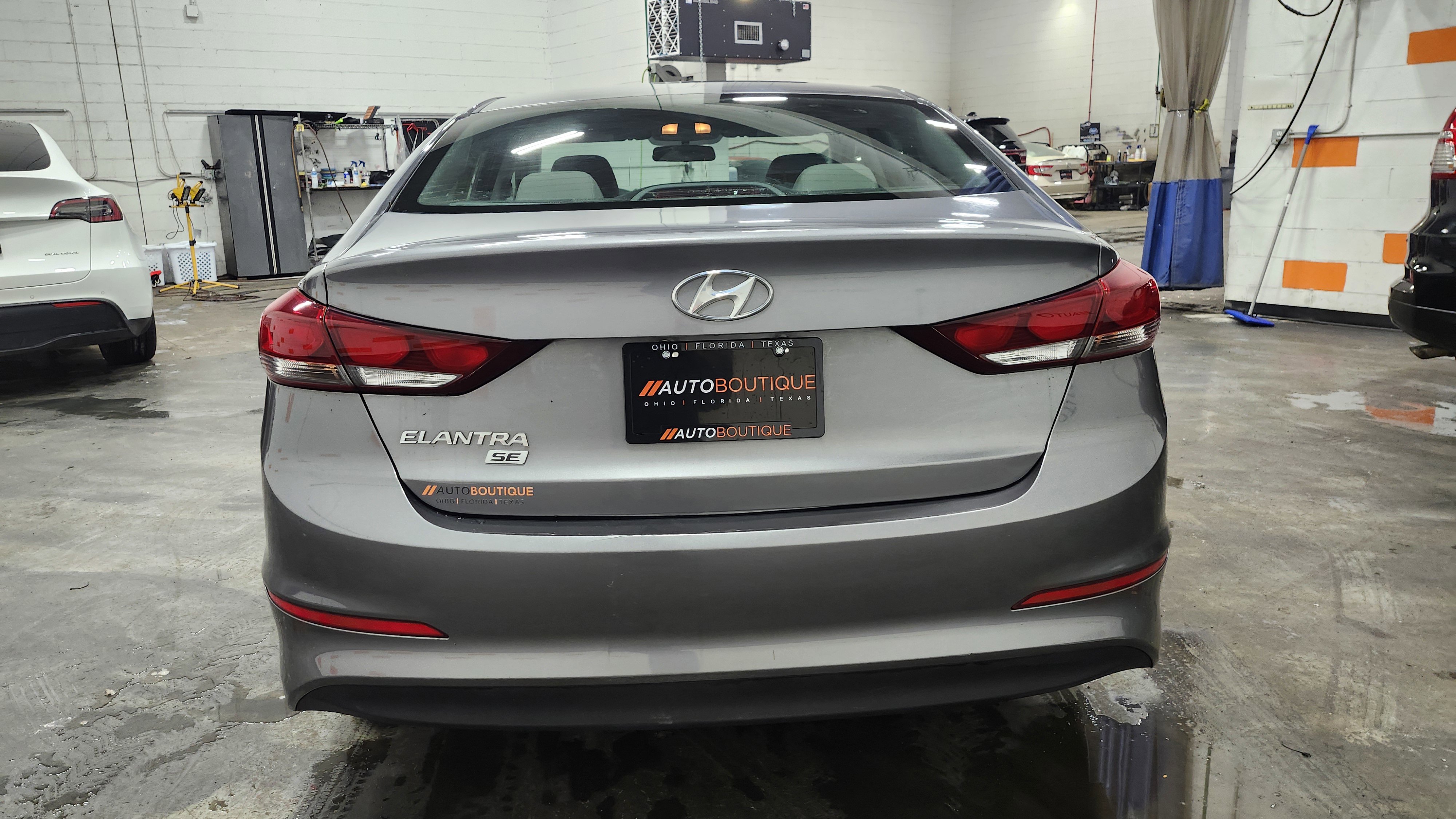 Used 2018 Hyundai Elantra SE image 14