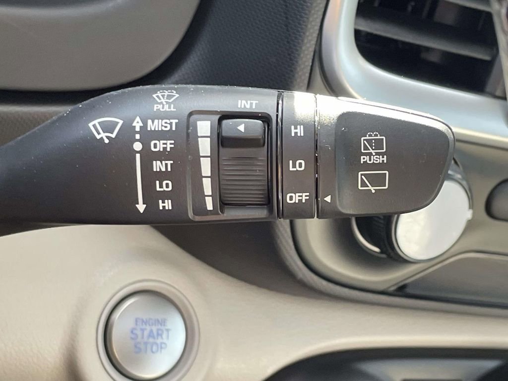 New 2026 Hyundai Venue SEL FWD image 23