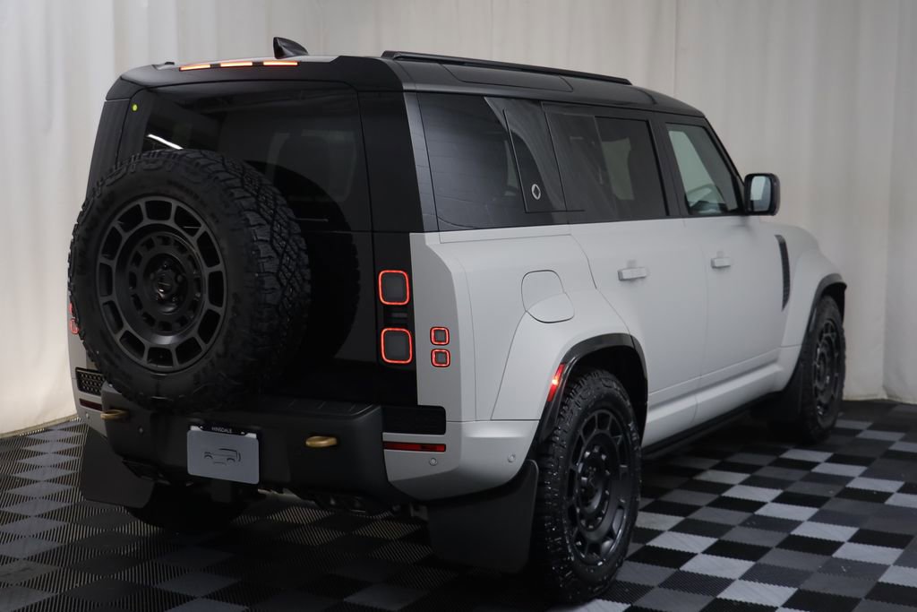New 2026 Land Rover Defender 110 OCTA AWD/4WD image 21