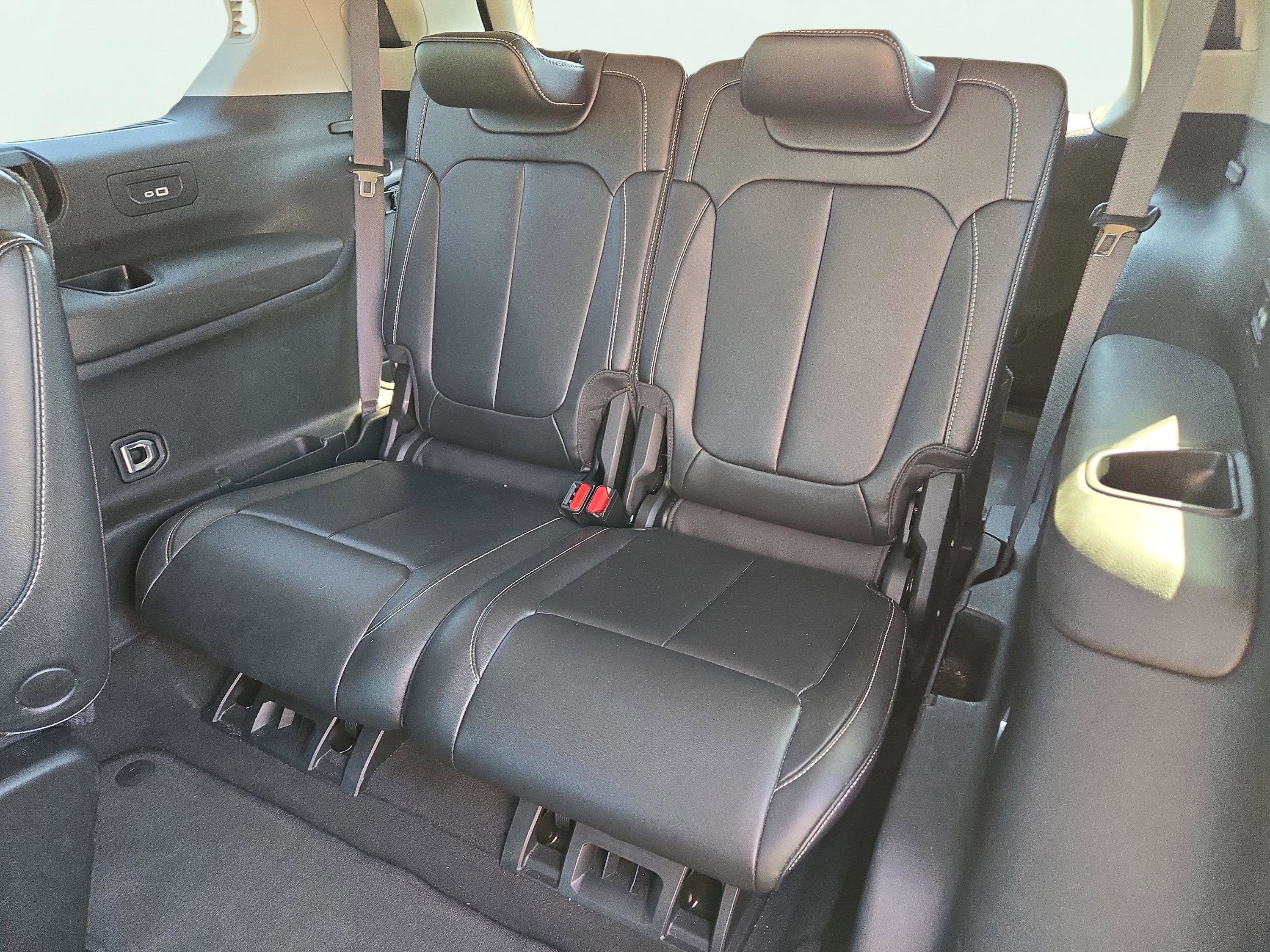 Used 2023 Jeep Grand Cherokee L Limited image 17
