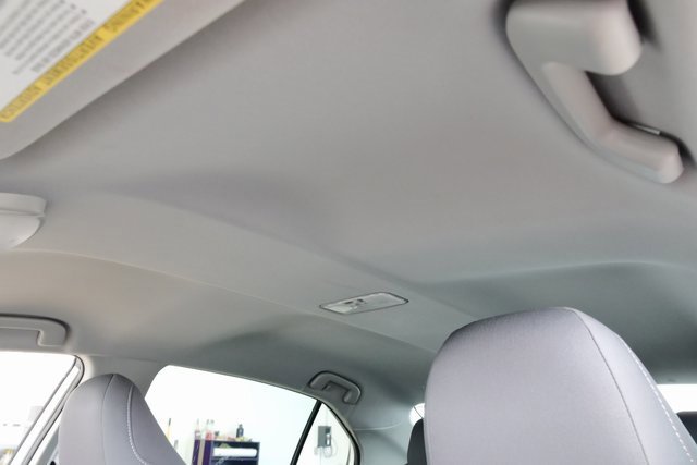 Used 2021 Toyota Camry LE image 30