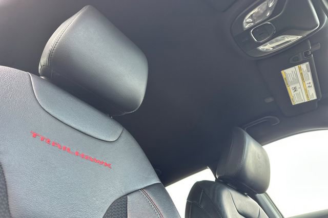 Used 2024 Jeep Compass Trailhawk image 18