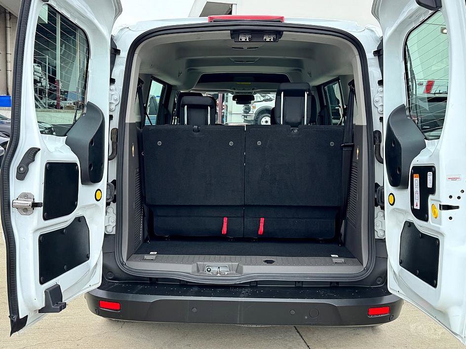 Certified 2022 Ford Transit Connect XL image 15