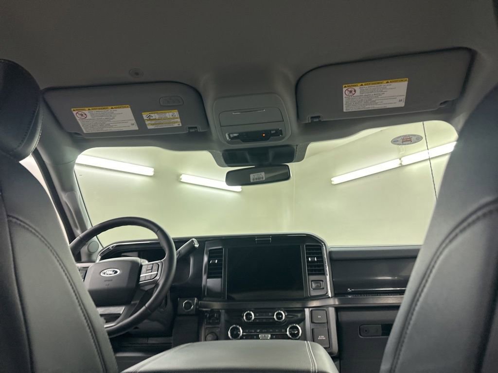 New 2026 Ford F250 Lariat w/ Black Appearance Package image 22