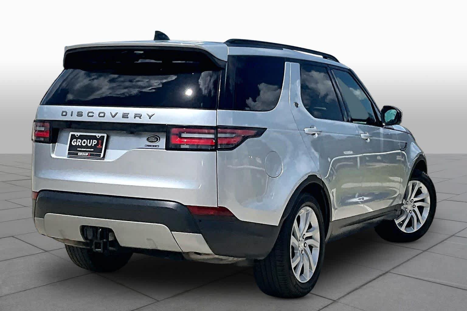 Used 2018 Land Rover Discovery HSE AWD/4WD image 12