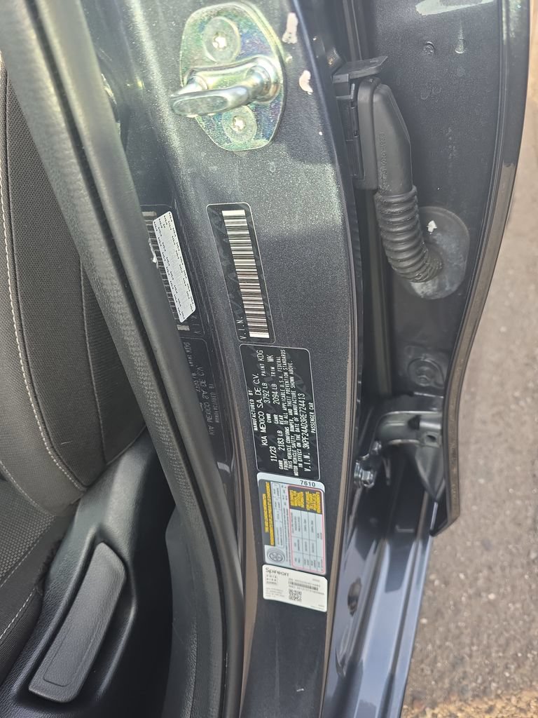 Used 2024 Kia Forte LXS FWD image 27