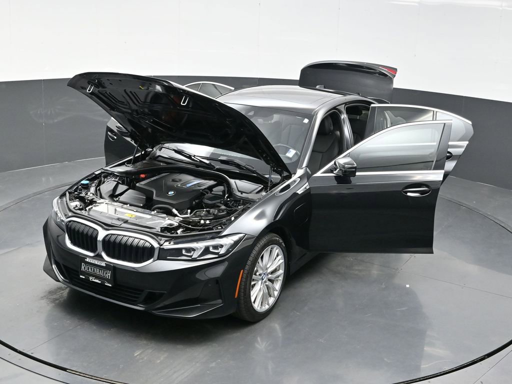 Used 2024 BMW 330e xDrive image 38