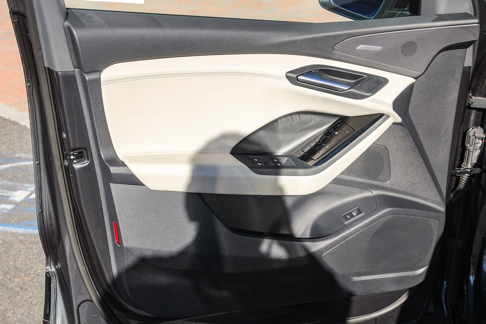 Certified 2025 Audi Q6 e-tron Premium Plus w/ Premium Plus image 20