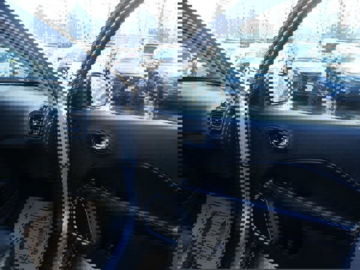 Used 2019 Jeep Compass Limited w/ Safety & Security Group image 18