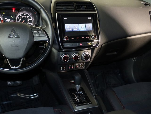 Used 2025 Mitsubishi Outlander Sport SE image 15