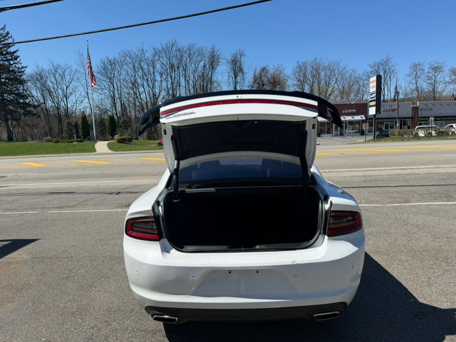 Used 2019 Dodge Charger SXT w/ Leather Interior Group image 10