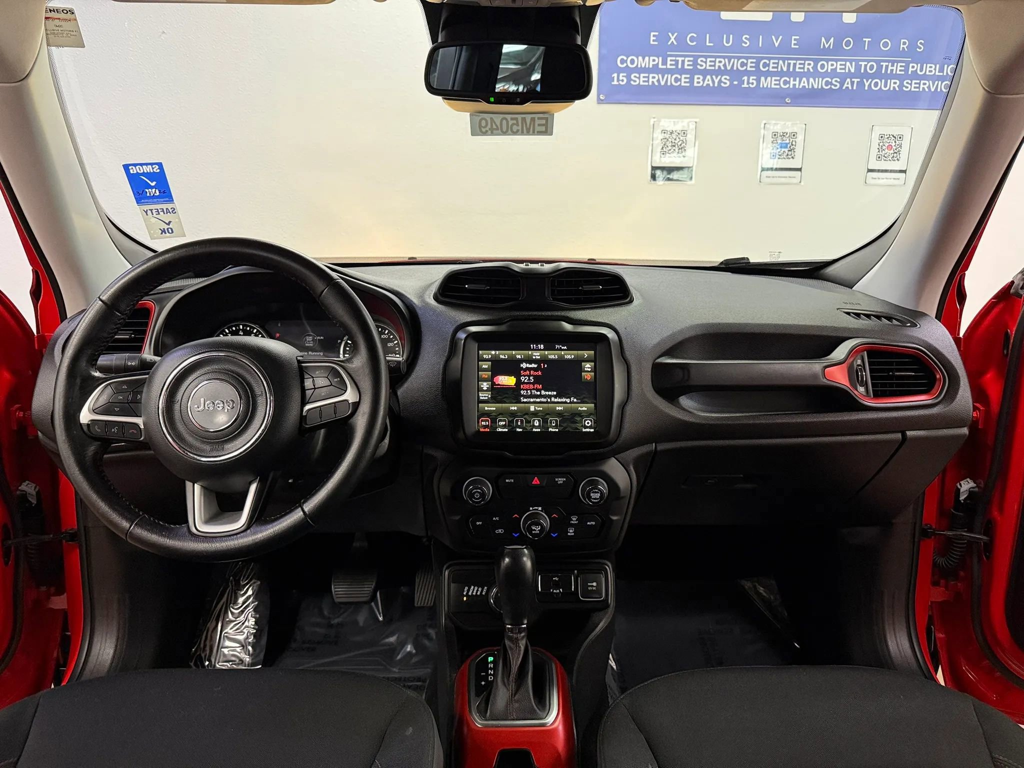 Used 2018 Jeep Renegade Trailhawk w/ UConnect 8.4 Nav Group image 14