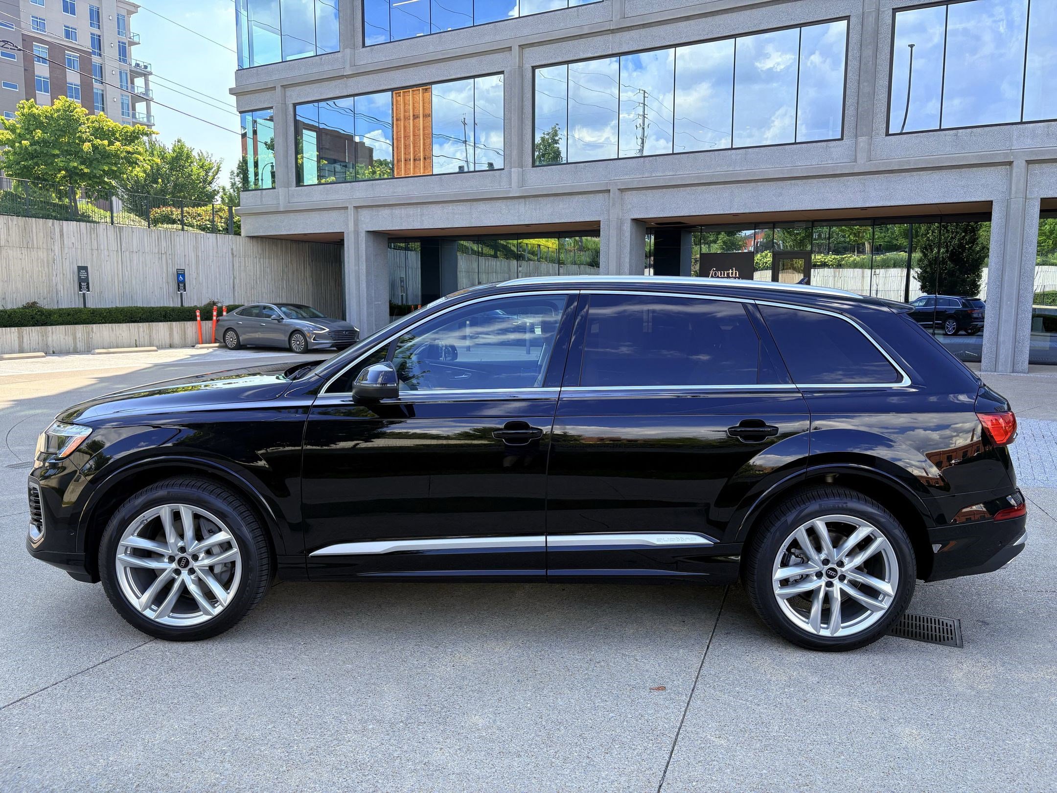 New 2025 Audi Q7 3.0T Premium Plus image 2