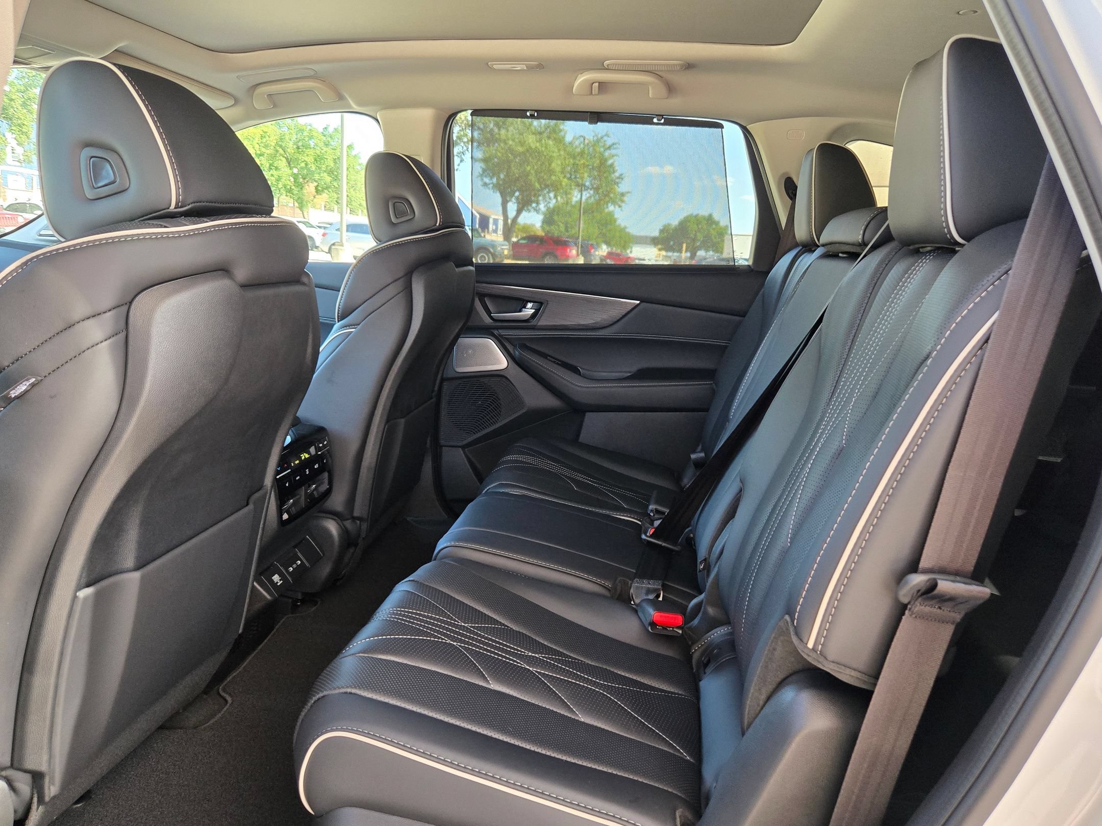 New 2026 Acura MDX w/ Advance Package AWD/4WD image 15