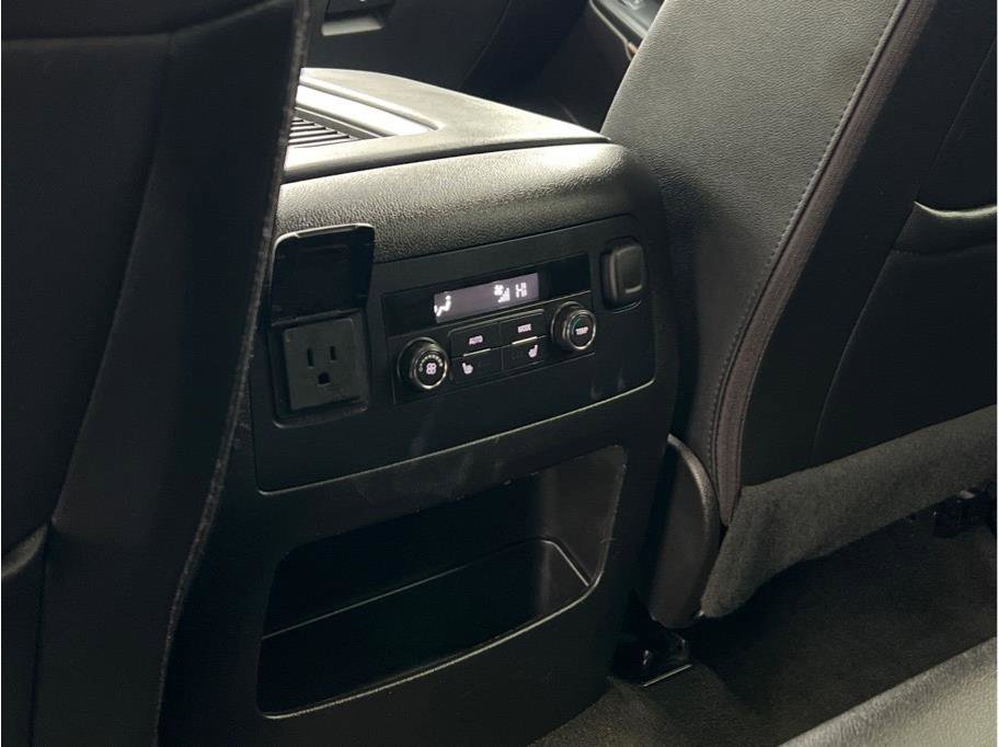 Used 2017 GMC Yukon XL SLT image 19