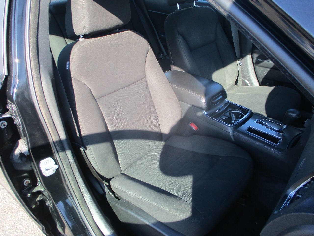 Used 2013 Dodge Charger SE image 7