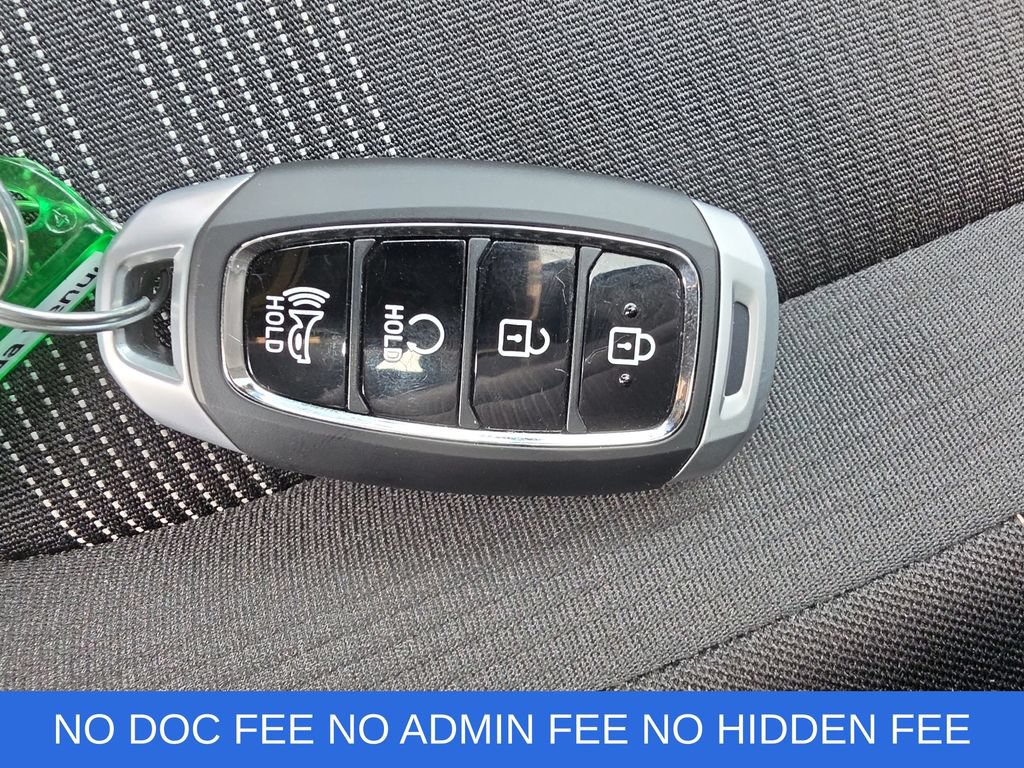 Used 2025 Hyundai Venue SEL FWD image 32