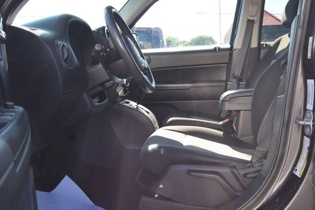 Used 2014 Jeep Patriot Latitude w/ Sun/Sound Group AWD/4WD image 15