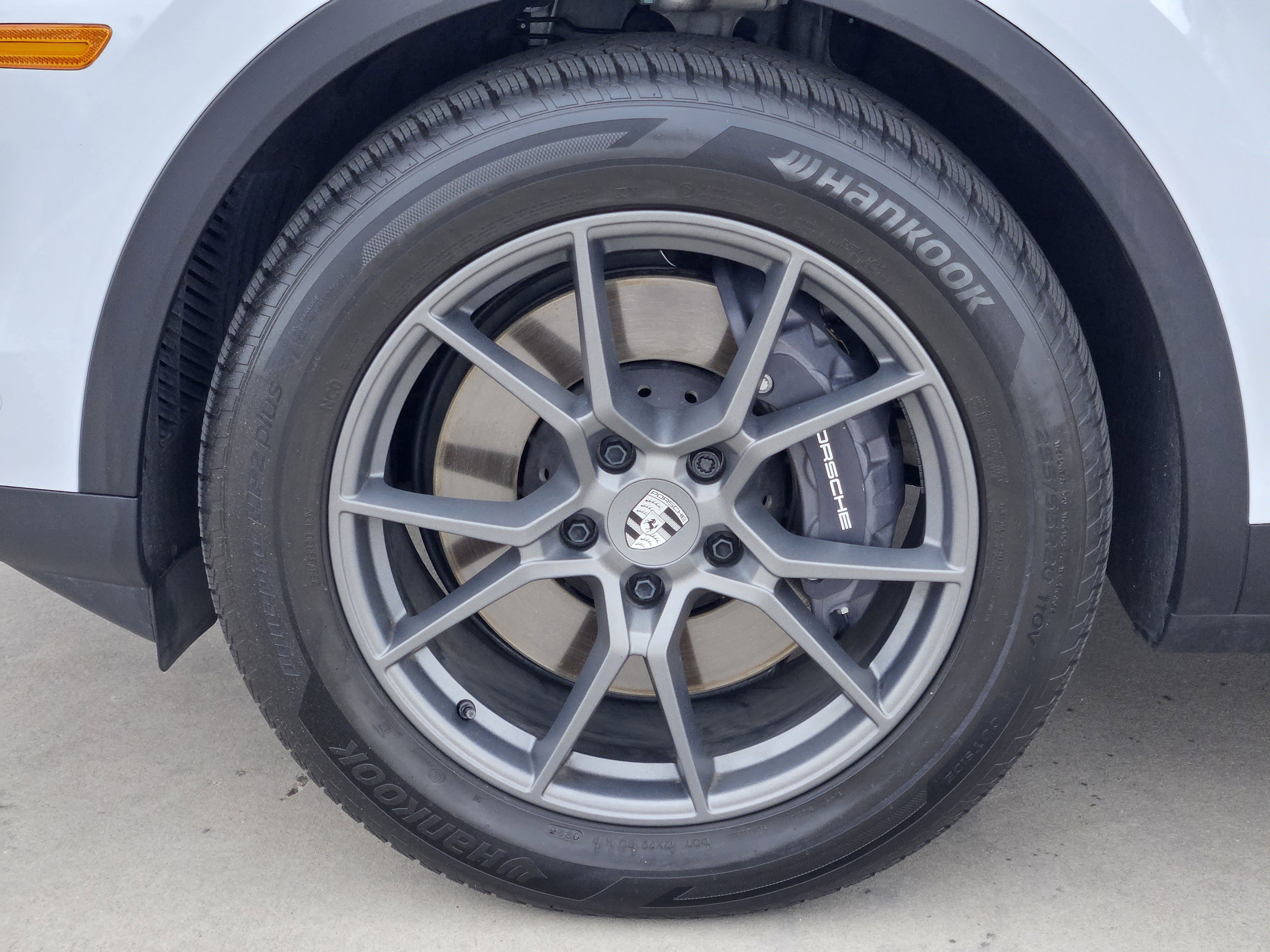 Certified 2026 Porsche Cayenne Coupe image 14