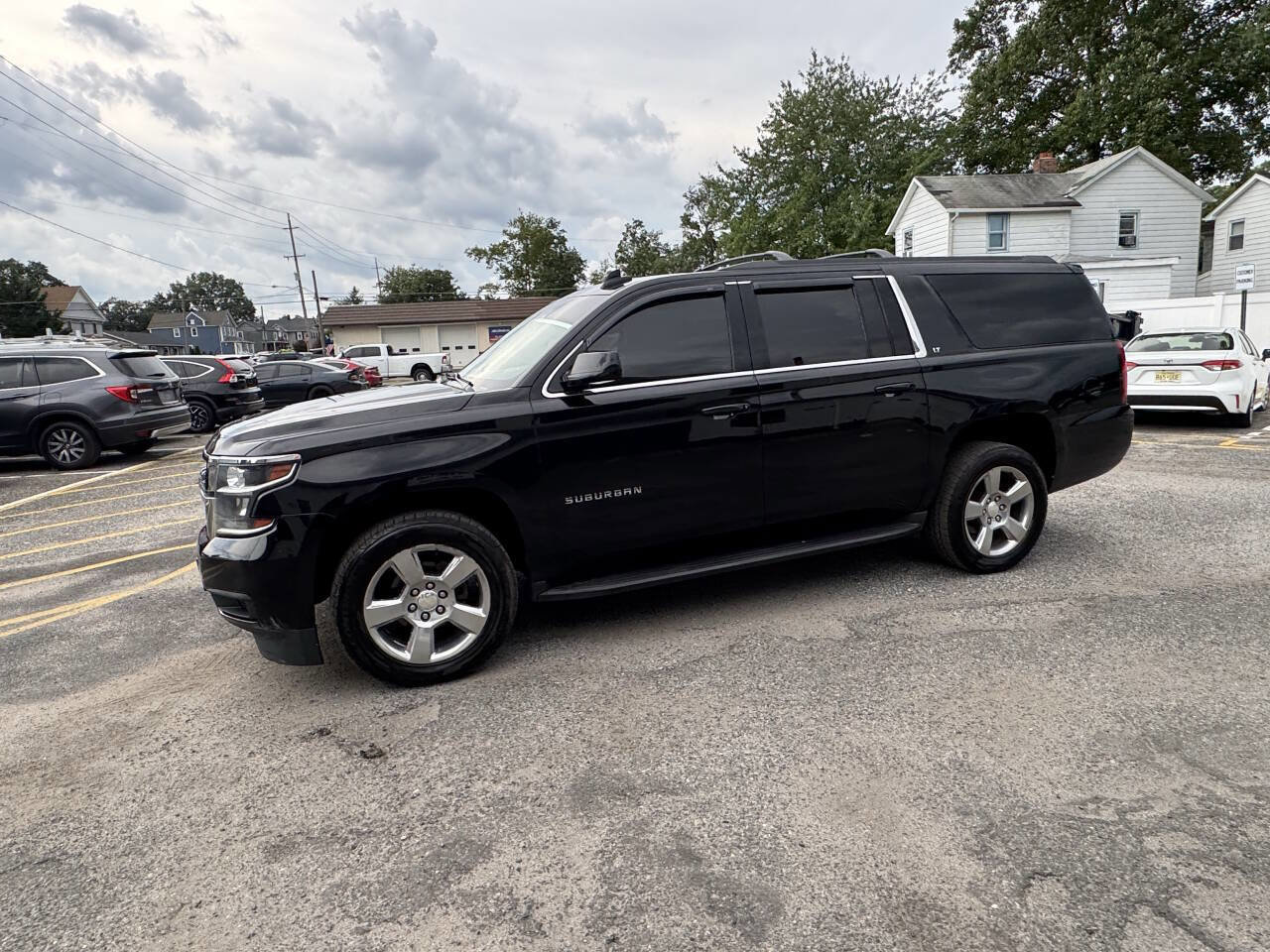 Used 2018 Chevrolet Suburban LT AWD/4WD image 21