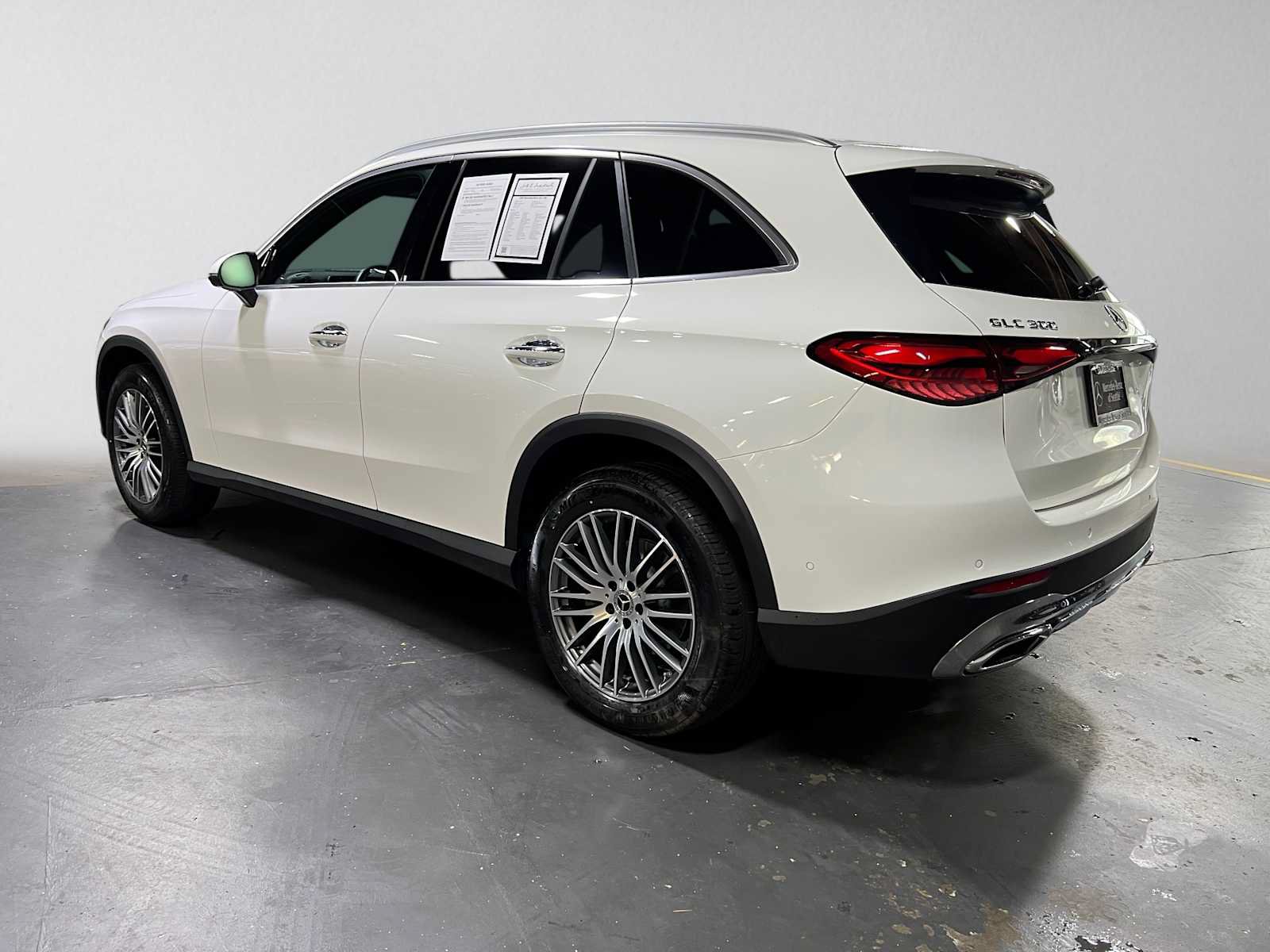Certified 2026 Mercedes-Benz GLC 300 4MATIC image 5