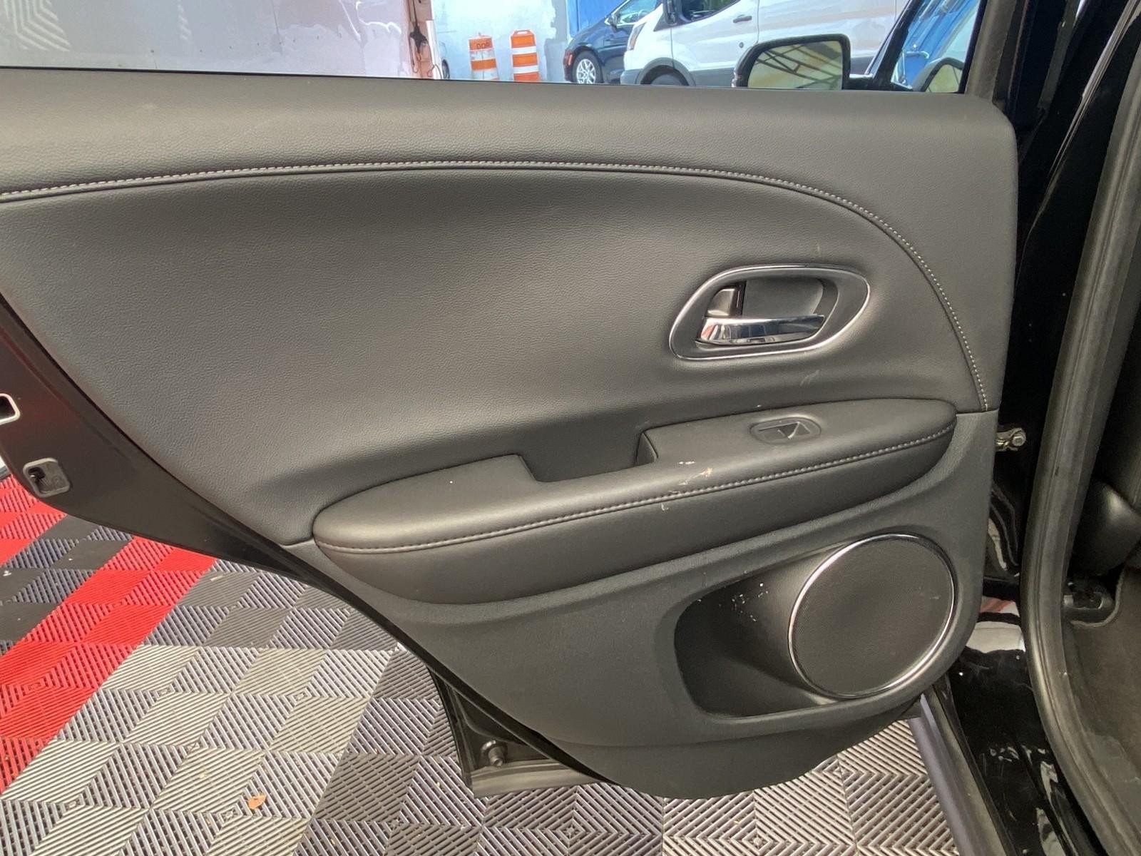 Used 2022 Honda HR-V EX-L image 17