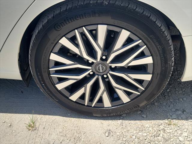 Used 2024 Nissan Altima 2.5 SV FWD image 7
