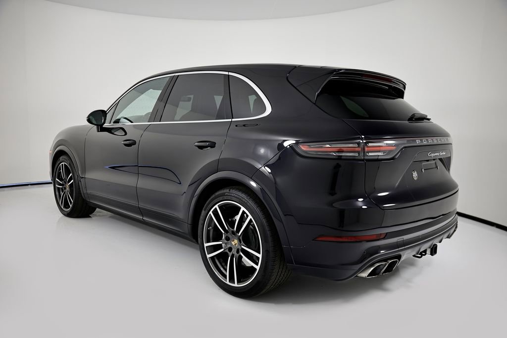 Certified 2022 Porsche Cayenne Turbo image 3
