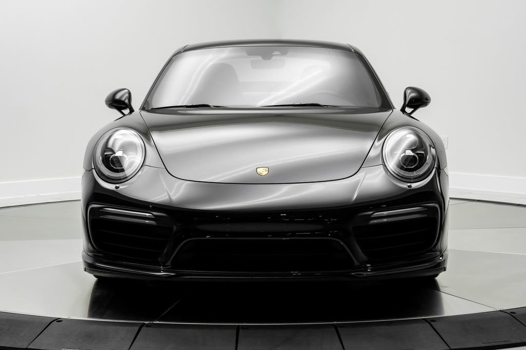 Used 2018 Porsche 911 Turbo image 2